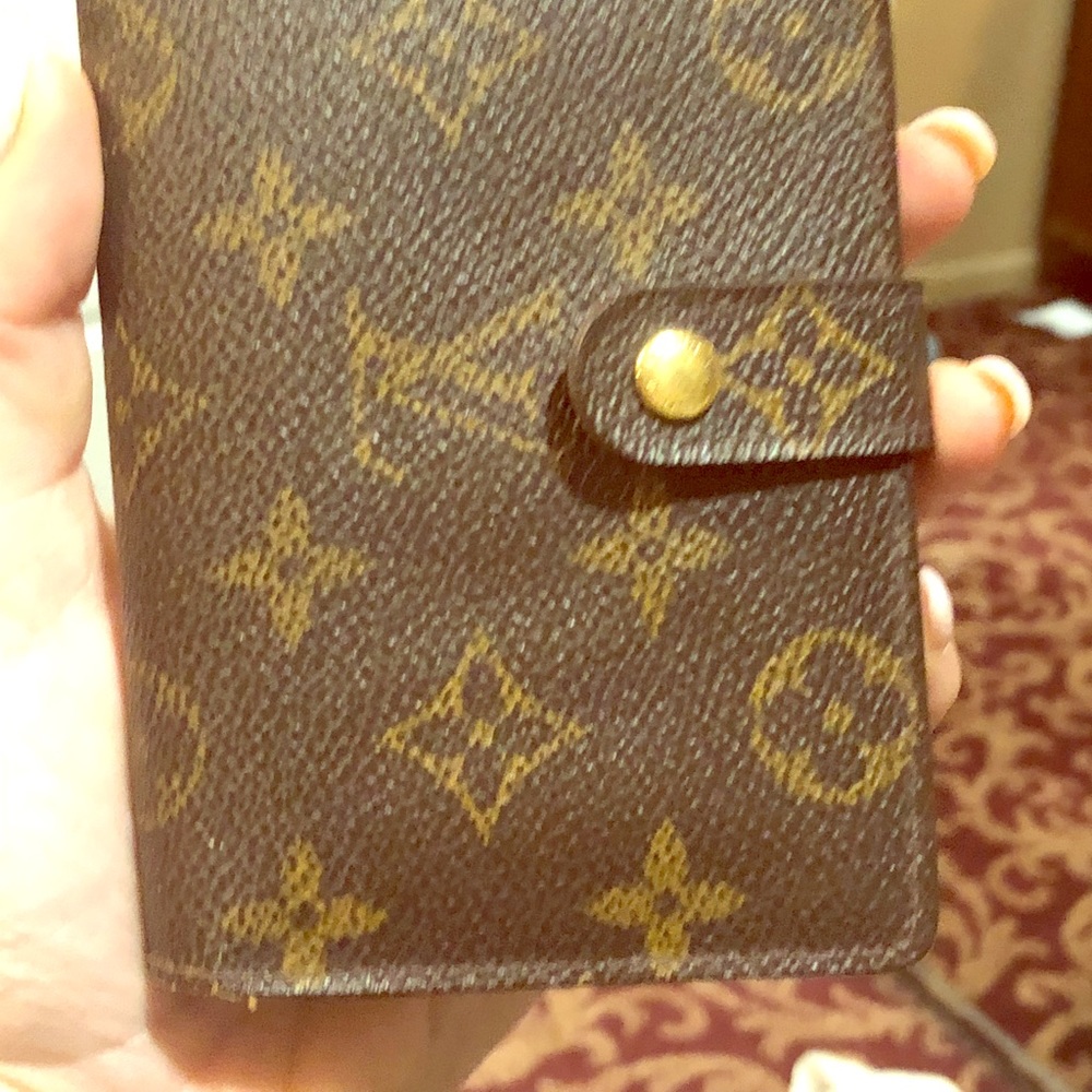 Authentic Louis Vuitton Wallet🌟